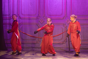 Snow White and the 11½ Dwarfs show photos