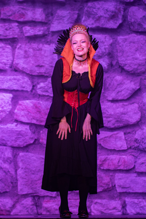 Snow White and the 11½ Dwarfs show photos