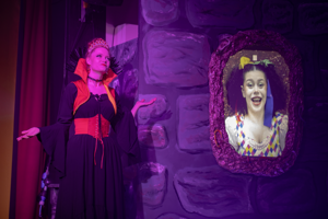 Snow White and the 11½ Dwarfs show photos