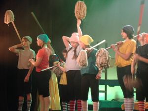 Snow White and the 11½ Dwarfs show photos