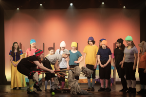 Snow White and the 11½ Dwarfs show photos