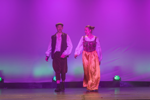 Snow White and the 11½ Dwarfs show photos