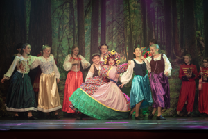 snow White and the 11½ Dwarfs show photos