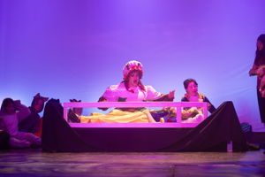 Snow White and the 11½ Dwarfs show photos