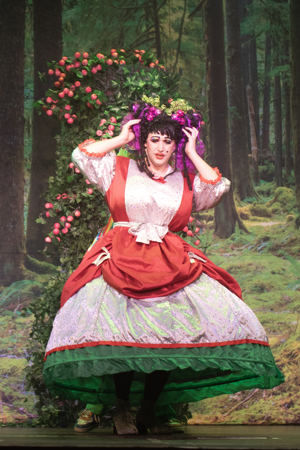 Snow White and the 11½ Dwarfs show photos