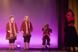 Snow White and the 11½ Dwarfs show photos