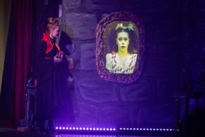 Snow White and the 11½ Dwarfs show photos