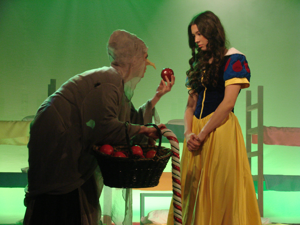 Snow White and the 11½ Dwarfs show photos