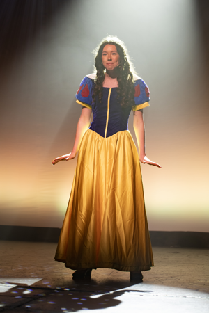 Snow White and the 11½ Dwarfs show photos