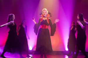 Snow White and the 11½ Dwarfs show photos