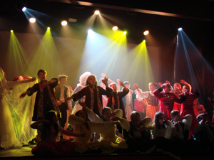 Snow White and the 11½ Dwarfs show photos