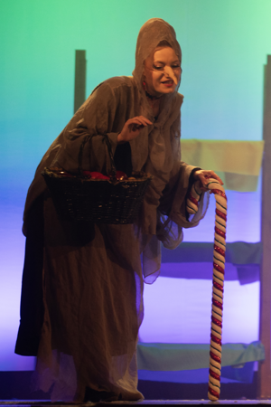 Snow White and the 11½ Dwarfs show photos