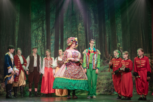 snow White and the 11½ Dwarfs show photos