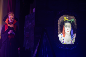 Snow White and the 11½ Dwarfs show photos