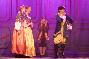 Snow White and the 11½ Dwarfs show photos