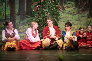 Snow White and the 11½ Dwarfs show photos