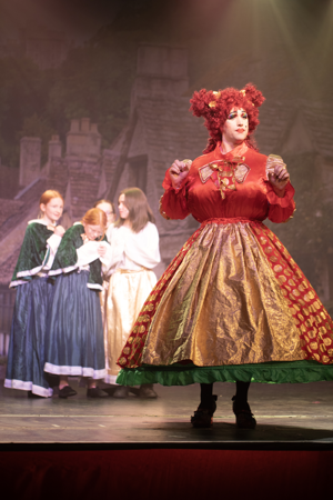 Snow White and the 11½ Dwarfs show photos