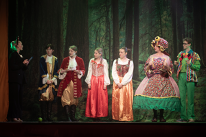 Snow White and the 11½ Dwarfs show photos