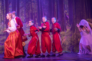 Snow White and the 11½ Dwarfs show photos