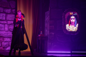 Snow White and the 11½ Dwarfs show photos