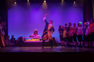 Snow White and the 11½ Dwarfs show photos