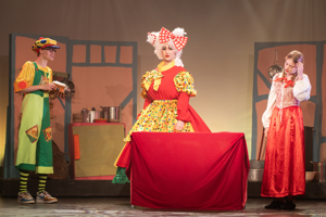 Snow White and the 11½ Dwarfs show photos