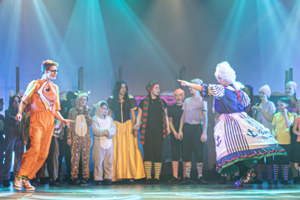 Snow White and the 11½ Dwarfs show photos