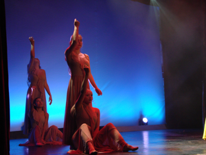 Snow White and the 11½ Dwarfs show photos