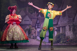 Snow White and the 11½ Dwarfs show photos