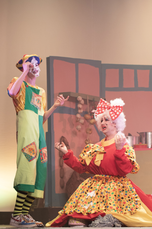 Snow White and the 11½ Dwarfs show photos